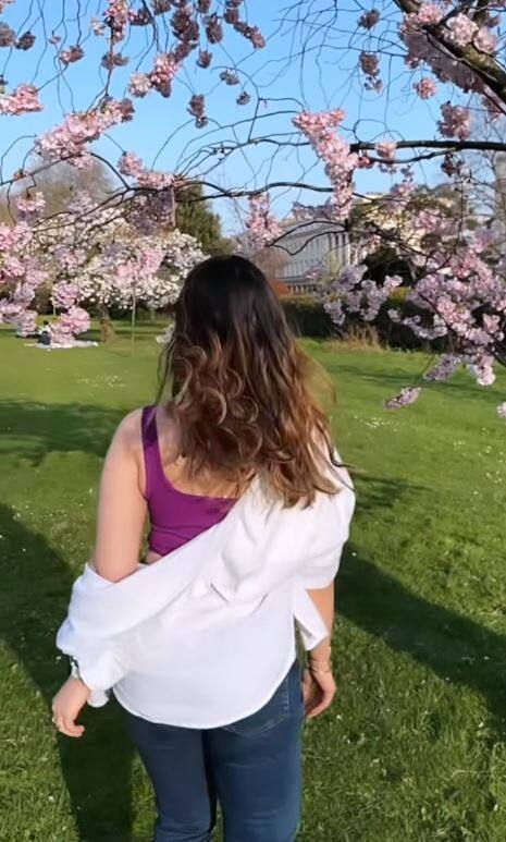 હાલમાં સારાએ ખુબસુરત જગ્યા પર ફોટોશૂટ કરાવ્યું છે. જેની તસવીરો સોશિયલ મીડિયા પર વાઈરલ થઈ છે.