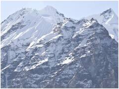 Indian Climber Dies: कंचनजंगा पर्वत पर चढ़ने की कोशिश में भारतीय पर्वतारोही की मौत