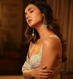 સોનલ ચૌહાણની આ તસવીરો જોઈને તમે પણ બોલી ઉઠશો, WOW!