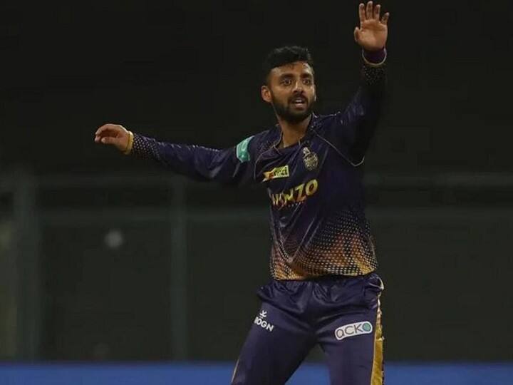 कोलकाता नाइट राइडर्स के एक और रिटेन किए गए प्लेयर वरुण चक्रवर्ती भी इस सीजन में पूरी तरह से फ्लॉप रहे. वरुण ने इस सीजन के 8 मैचों में महज 4 विकेट हासिल किए. इनका बॉलिंग औसत 61.75 रहा और प्रति ओवर इन्होंने औसतन 8.82 रन लुटाए. वरूण को भी 8 करोड़ में रिटेन किया गया था.