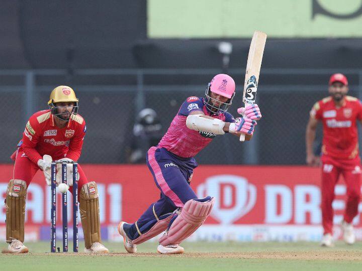 पंजाबनं दिलेल्या लक्ष्याचा पाठलाग करण्यासाठी मैदानात उतरलेल्या सलामीवीर यशस्वी जैस्वाल आणि जोस बटलरनं राजस्थानला संघाला चांगली सुरुवात करून दिली.  दोघांनी पहिल्या विकेट्ससाठी 46 धावांची भागेदारी केली.