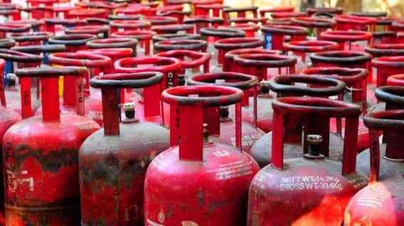 LPG Price Hike Update: LPG સિલિન્ડરના ભાવમાં વધારો કરવા પર સરકારે કરી સ્પષ્ટતા, જાણો પેટ્રોલિયમ મંત્રીએ શું કહ્યું.... LPG Price Hike Update: LPG સિલિન્ડરના ભાવમાં વધારો કરવા પર સરકારે કરી સ્પષ્ટતા, જાણો પેટ્રોલિયમ મંત્રીએ શું કહ્યું....