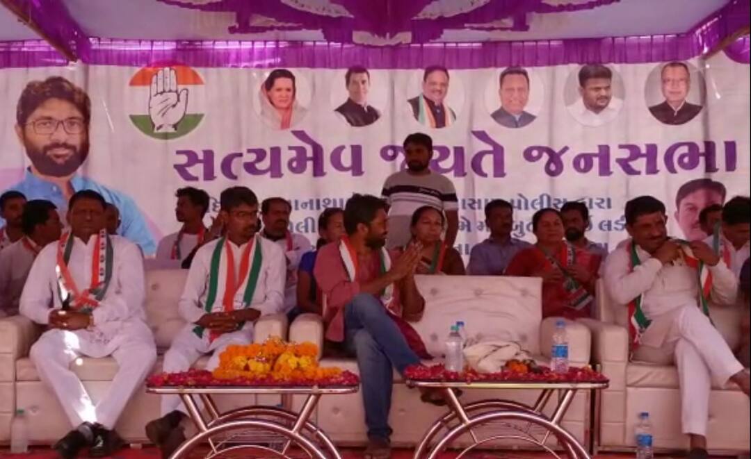 Vav MLA Ganiben Thakore made a statement about Jignesh Mewani કોંગ્રેસના આ ધારાસભ્યએ જીગ્નેશ મેવાણી માટે પોતાની સીટ છોડવાની તૈયારી બતાવતા રાજકારણ ગરમાયું