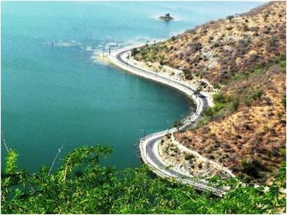 Foreign Countries That Accept Indian Driving License இந்தியாவில் உங்களுக்கு ட்ரைவிங் லைசென்ஸ் இருக்கா? அப்போ நீங்க இந்த நாடுகள்ல ரைடு போலாம்..