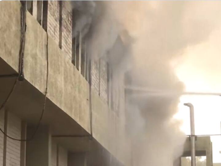 Fire Breaks Out In LIC Building In Mumbai, Officials Say Data Center Safe Fire Breaks Out In LIC Building In Mumbai, Officials Say Data Center Safe