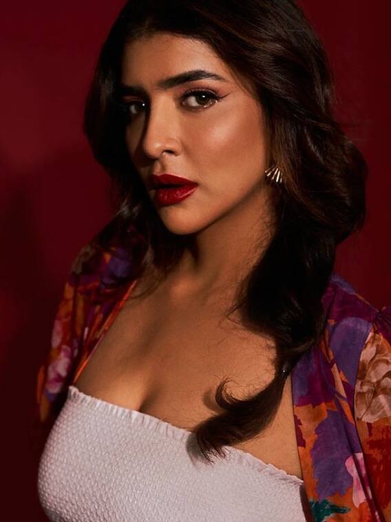 ‘కేజీఎఫ్-2’లోని యశ్ డైలాగ్ చెప్పిన మంచు లక్ష్మి