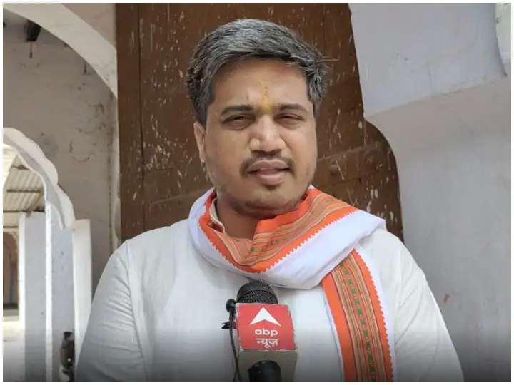 Ayodhya News: रामलला के दर्शन को पहुंचे शरद पवार के भतीजे रोहित पवार, राज ठाकरे को लेकर कही ये बड़ी बात