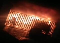 Indore Fire: ইন্দৌরে ভয়াবহ অগ্নিকাণ্ড, ঘুমের মধ্যেই ঝলসে মৃত্যু ৭ জনের।Bangla News