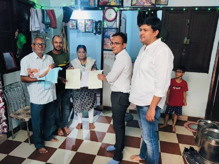 Chhattisgarh: मुख्यमंत्री मितान योजना के तहत घर बैठे लोगों को मिल रहा है प्रमाण पत्र, जानें पूरा प्रोसेस Chhattisgarh people getting certificates in home due to Mukhyamantri Mitan Yojana, know the complete process ann Chhattisgarh: मुख्यमंत्री मितान योजना के तहत घर बैठे लोगों को मिल रहा है प्रमाण पत्र, जानें पूरा प्रोसेस