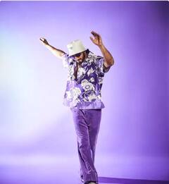 Photos: ਇੱਥੇ ਦੇਖੋ Ranveer Singh ਦਾ ਆਲ ਲੈਵੇਂਡਰ ਲੁੱਕ, ਫਲੋਰਲ ਸ਼ਰਟ ਪਹਿਨ ਕੇ ਅਦਾਕਾਰ ਨੇ ਬਟੌਰੀਆਂ ਸੁਰਖੀਆਂ