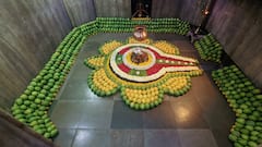 PHOTO : दक्षिण कोकणची काशी कुणकेश्वर चरणी जगप्रसिद्ध देवगड हापूस आंब्यांची आरास