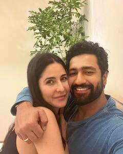 Katrina Kaif-Vicky Kaushal Photo: पूल में रोमांटिक हुए कटरीना कैफ और विक्की कौशल, एक्ट्रेस ने शेयर की अनसीन फोटो
