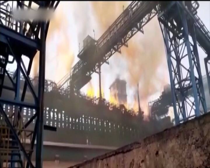 Blast Tata Steel Jamshedpur explosion coke plant sparked the fire know details Tata Steel Plant Fire : जमशेदपूर येथील टाटा स्टील प्लांटमध्ये स्फोटानंतर भीषण आग, दोन कर्मचारी जखमी
