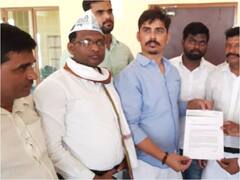 Chandauli News: चंदौली की घटना के विरोध में AAP कार्यकर्ताओं का धरना प्रदर्शन, तहसीलदार को सौंपा ज्ञापन