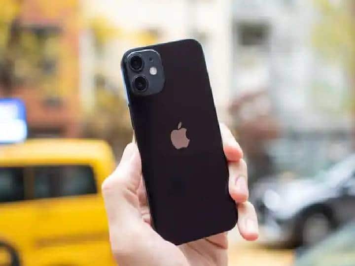 iPhone 14 max And iPhone 14 Pro Specifications Leaked iPhone 14 Specs Revealed : अधिकृत  लाँचिंग पूर्वीच आयफोन 14चे फीचर्स लीक, पाहा कसा असणार नवा iPhone 14