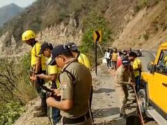 Road Accident: ऋषिकेश-बद्रीनाथ NH पर खाई में गिरी अनियंत्रित कार, एक परिवार के पांच लोगों की मौत, देखें तस्वीरें