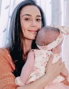 In Pics: ਪ੍ਰਿਟੀ ਜ਼ਿੰਟਾ ਨੇ ਮਦਰਸ ਡੇਅ 'ਤੇ ਦਿਖਾਈ ਆਪਣੇ ਜੁੜਵਾਂ ਬੱਚਿਆਂ ਦੀ ਝਲਕ