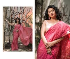 Prajakta Mali : 'लाजरा न साजरा मुखडा...', प्राजक्ता माळीचा घायाळ करणारा अंदाज