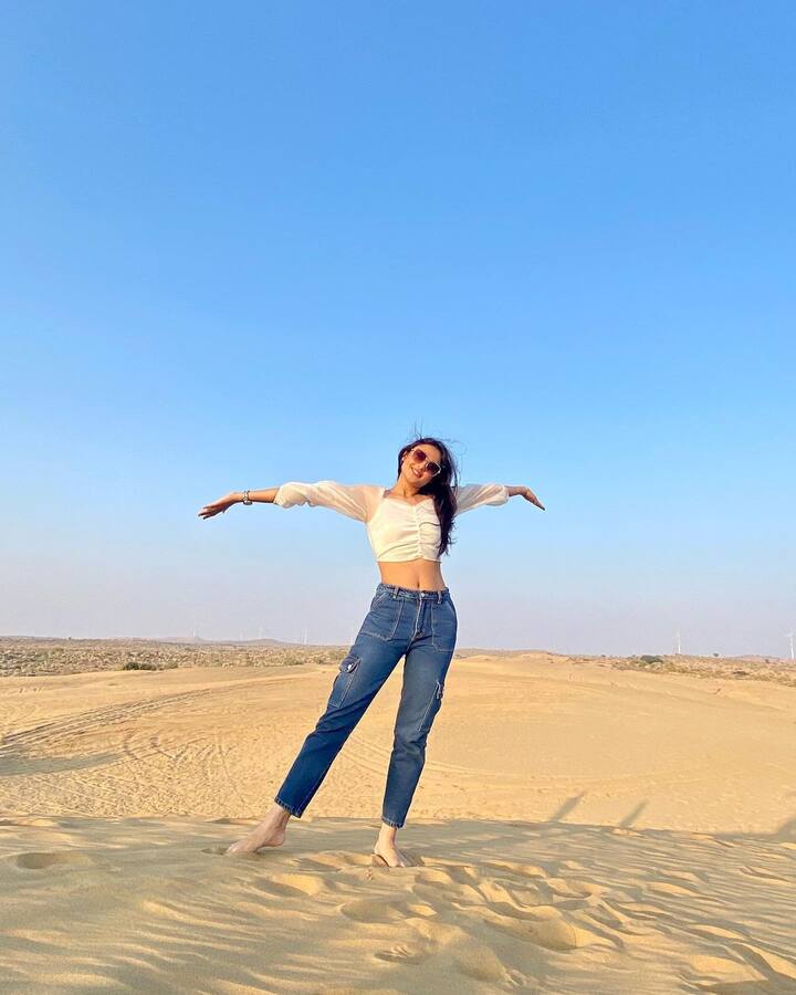 తెలుగు సినిమా అవకాశాల కోసం ఎదురు చూస్తోంది రితికా. -Image credit:Ritika Nayak/Instagram