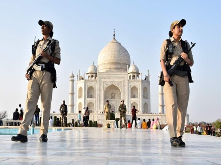 Open Closed Doors In Taj Mahal To Ascertain Presence Of Hindu Idols: Plea In Allahabad HC Open Closed Doors In Taj Mahal To Ascertain Presence Of Hindu Idols: Plea In Allahabad HC