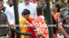 अस्पताल से छुट्टी मिलते ही Navneet ने किया उद्धव सरकार पर हमला, सुनिए नवनीत के साथ Exclusive बातचीत