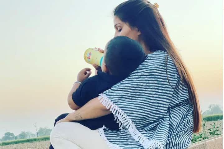 Sapna Choudhary shares special mothers day post Mother's Day: बेटे को दूध पिलाते हुए Sapna Choudhary ने शेयर किया मां होने का एहसास, दो शब्दों में कह दी दिल की बात