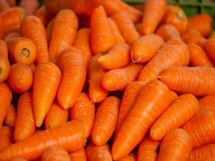 Does eating too many carrots change the color? Carrots: పచ్చి క్యారెట్లను అధికంగా తింటే రంగు మారిపోతారా?