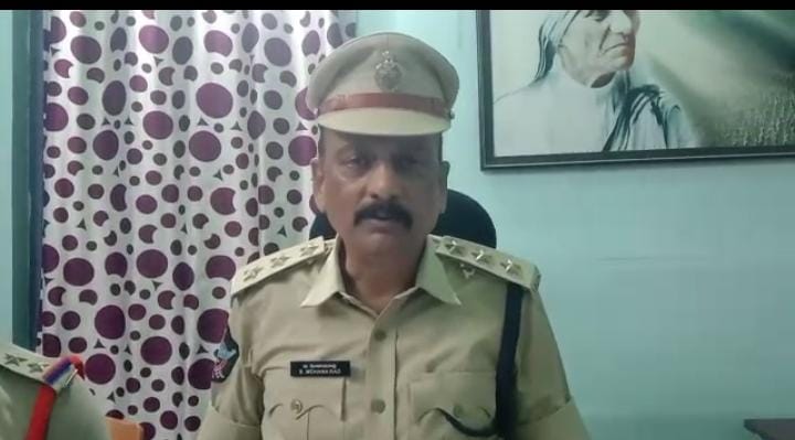 Vizianagaram Kidnap : కూల్ డ్రింక్స్ ఆశ చూపి ఇద్దరు చిన్నారులను కిడ్నాప్, గంటల వ్యవధిలో కేసును ఛేదించిన పోలీసులు