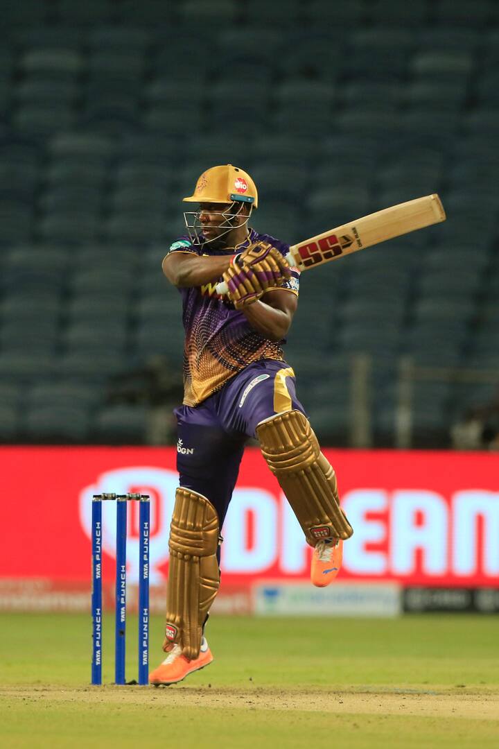 আন্দ্রে রাসেলের অলরাউন্ড পারফরম্যান্সও দলকে জেতাতে পারেনি। বল হাতে ২ উইকেট ও ব্যাট হাতে ১৯ বলে ৪৫ রানের ঝোড়ো ইনিংস খেলেন তিনি।