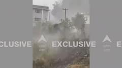 Nainital में भारी बारिश के बाद सड़क पर आया पहाड़ का मलबा JCB ने हटाया, लोगों को हुई बड़ी मुसीबत