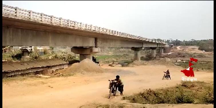 Birbhum, labhpur, bridge has not been built over the river in 10 years Birbhum News:  ১০ বছরেও হয়নি সেতু, নাজেহাল বাসিন্দারা