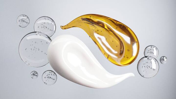 তবে আপনার ত্বকের জন্য কোন সানস্ক্রিন উপযুক্ত, তা বিশেষজ্ঞদের পরামর্শ মতোই বেছে নেওয়া উচিত। রোদে পোড়া ত্বকের নিরাময়েও কোন চিকিৎসা কাজে লাগবে, সেই পরামর্শও নিতে পারেন।