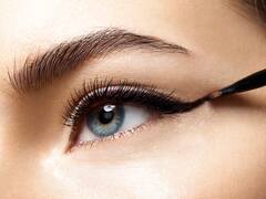 Eyeliner Tips: अगर लगाना चाहतीं हैं परफेक्ट आईलाइनर तो इन टिप्स को जरूर अपनाएं