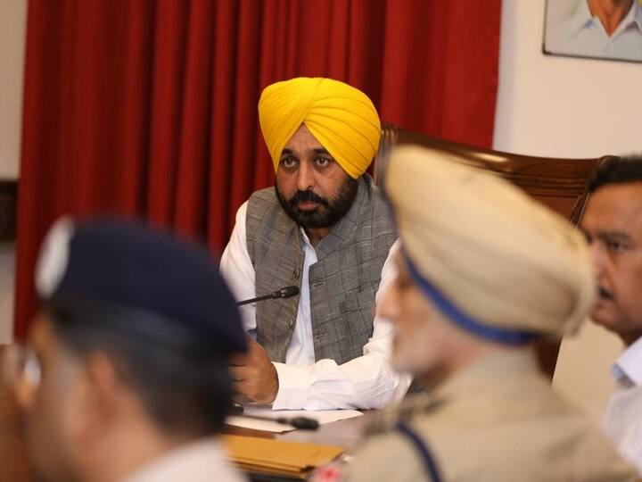 CM Bhagwant Mann called high level meeting of punjab police officials on drugs issue CM Bhagwant Mann ने ड्रग्स की समस्या पर बुलाई अहम मीटिंग, सख्त कार्रवाई करने के ऑर्डर दिए