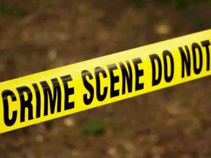Bulandshahr Crime News: गुलावठी कस्बा में दिनदहाड़े चली गोली, बेखौफ बदमाशों ने की डॉक्टर की हत्या Bulandshahr Gulawathi Thana fearless crooks doctor sitting in the clinic was murdered in broad daylight ann Bulandshahr Crime News: गुलावठी कस्बा में दिनदहाड़े चली गोली, बेखौफ बदमाशों ने की डॉक्टर की हत्या