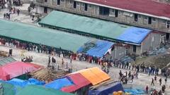 Kedarnath Dham Photos: केदारनाथ यात्रा में उमड़ रहा आस्था का सैलाब, बाबा के दर्शन के लिए भक्तों की लगी 3 किमी लंबी लाइन