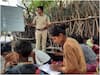 Motivational Story: झुग्गी-झोपड़ी के बच्चों का जीवन संवार रहा है एक पुलिसकर्मी, जानिए क्यों शुरू किया यह काम
