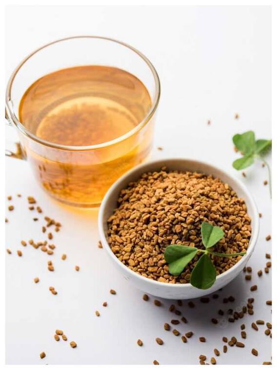 मोटापा, कोलेस्ट्रॉल, डायबिटीज जैसी इन 10 परेशानियों को झट से दूर करे मेथी का पानी