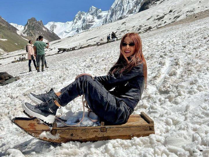 इंडस्ट्रीतील टॉप अभिनेत्रींच्या यादीत टीव्ही अभिनेत्री निया शर्माचे नाव अग्रस्थानी घेतले जाते.