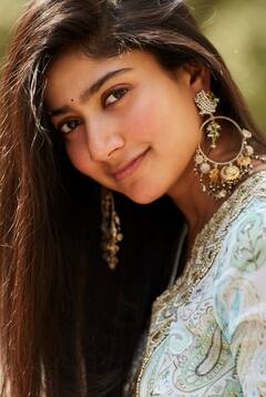 Sai Pallavi : ஏன் என்றால் உன் பிறந்தநாள்.. சாய் பல்லவியின் க்யூட் க்ளிக்ஸ்!