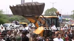 MCD Demolition Drive: सरिता विहार की ओर बढ़ा बुल्डोजर