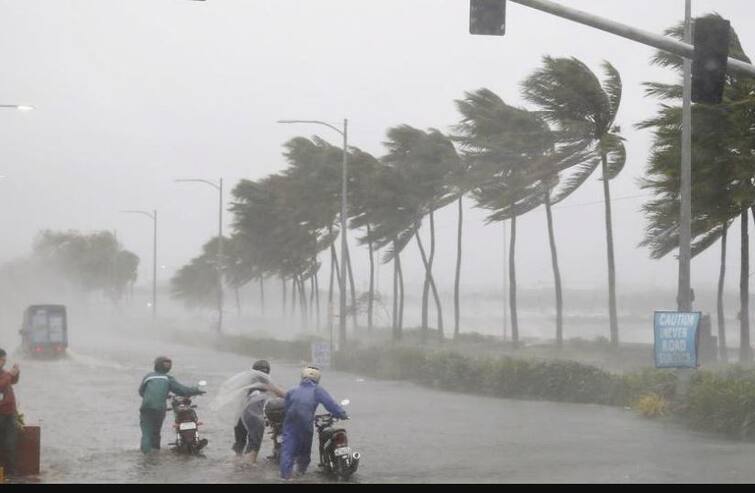 Thunderstorm and strong winds alert in Orrisa, Andhra pradesh, West Bengal amid Cyclone Asani ਚੱਕਰਵਾਤੀ ਤੂਫਾਨ 'ਆਸਾਨੀ' ਦੀ ਦਹਿਸ਼ਤ, ਕਈ ਰਾਜਾਂ 'ਚ ਅਲਰਟ, ਹਨ੍ਹੇਰੀ ਨਾਲ ਬਾਰਸ਼ ਪੈ ਸਕਦੀ