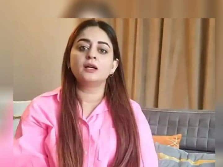 Actress Mahhi Vij gets rape threat from unknown person on road actress share video Mahhi Vij : भर रस्त्यात बलात्काराची धमकी, अभिनेत्री माही विजने मुंबई पोलिसांकडे मागितली मदत