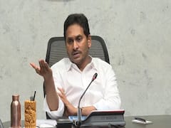 CM Jagan Review On Roads : గుంతల్లేని రోడ్లను తయారు చేయాలి - ఏడాదిలో గణనీయ ప్రగతి కనిపించాలన్న సీఎం జగన్ !