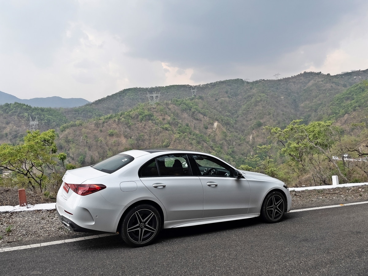 New Mercedes Benz C-Class Review: નવી મર્સિડીઝ બેન્ઝ સી ક્લાસ રિવ્યૂ, જાણો શું છે ખાસ