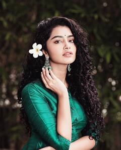 Anupama Parameswaran Photos: మతిపోగొడుతున్న మలయాళీ అందం
