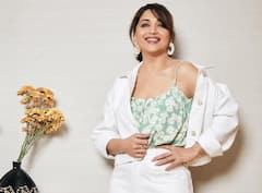 In Pics: 53 की उम्र में भी बेपनाह खूबसूरती की मालकिन हैं माधुरी दीक्षित, धक-धक गर्ल को देख धड़कने लगेगा दिल