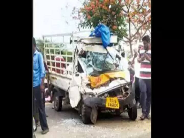 Telangana: 8 killed as lorry, van collide head-on in Kamared  district Telangana: வேன் -லாரி நேருக்கு நேர் மோதி விபத்து: 9 பேர் உயிரிழப்பு!