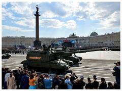 Russia Victory Day: जंग के बीच विक्ट्री डे पर आज राष्ट्रपति पुतिन कर सकते हैं बड़ा एलान? मॉस्को में जश्न का माहौल, रेड स्क्वॉयर पर निकलेगी परेड