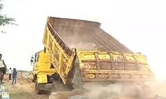 Sand Smuggle: নদী থেকে বালি তুলে পাচারের চেষ্টা, সিতাইয়ে গ্রেফতার ৪ ।Bangla News